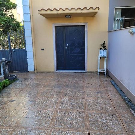 Italian Style Apartment Драч Екстериор снимка
