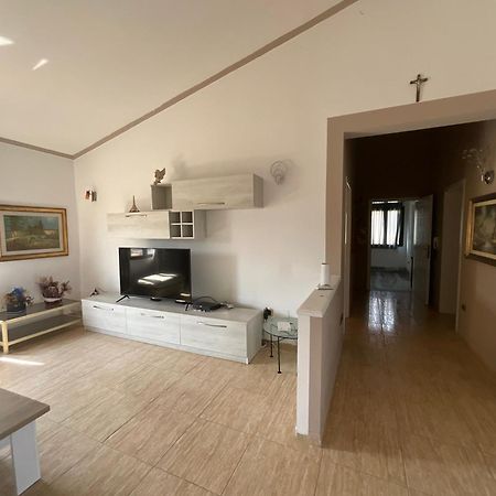 Italian Style Apartment Драч Екстериор снимка