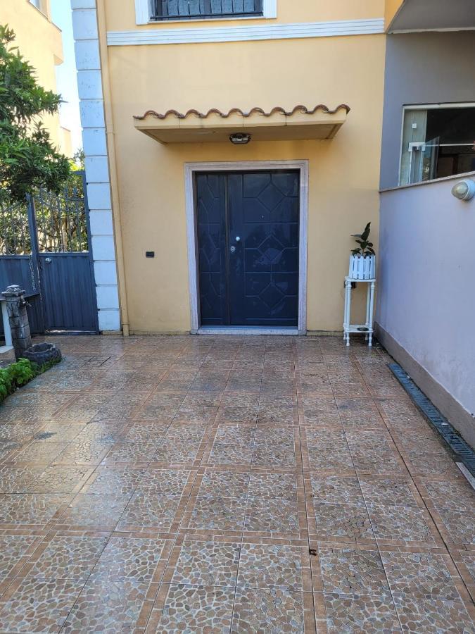 Italian Style Apartment Драч Екстериор снимка