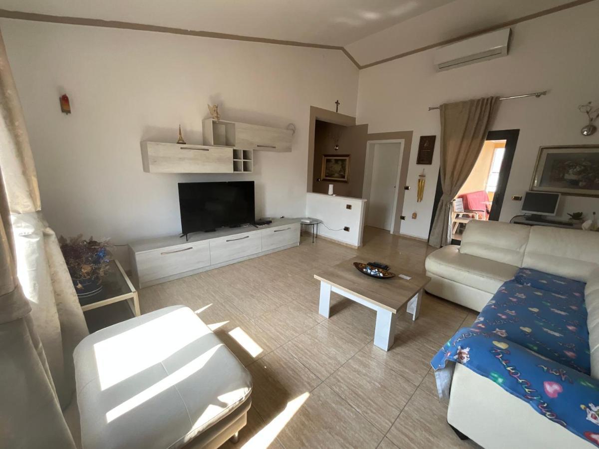 Italian Style Apartment Драч Екстериор снимка