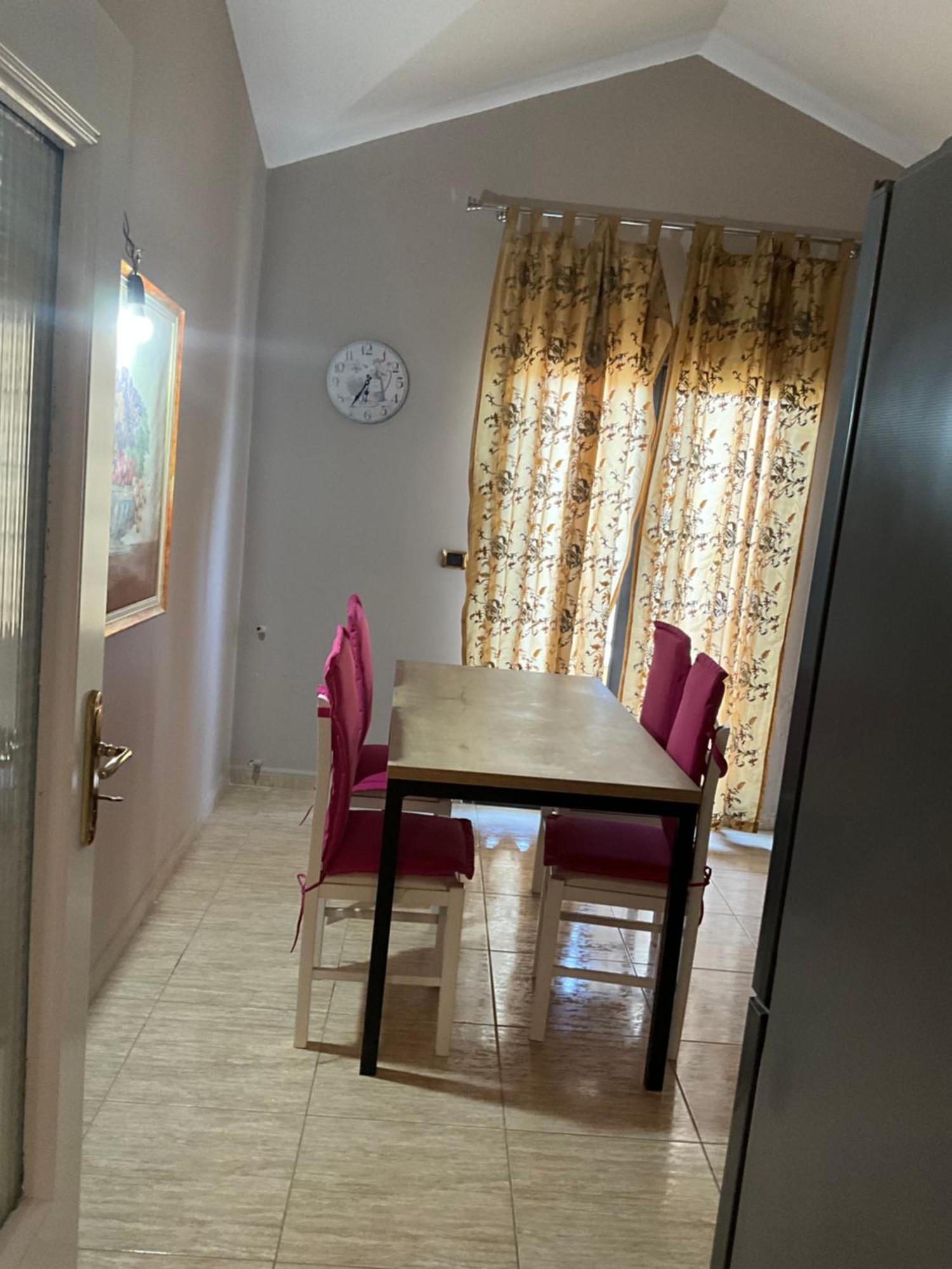 Italian Style Apartment Драч Екстериор снимка